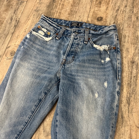 Abercrombie & Fitch Distressed Crop Jeans Size:00/24 - Picture 3 of 6